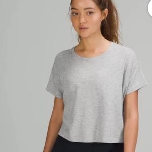 Size 6 Lululemon cates tee